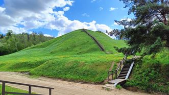 Pyplių piliakalnis