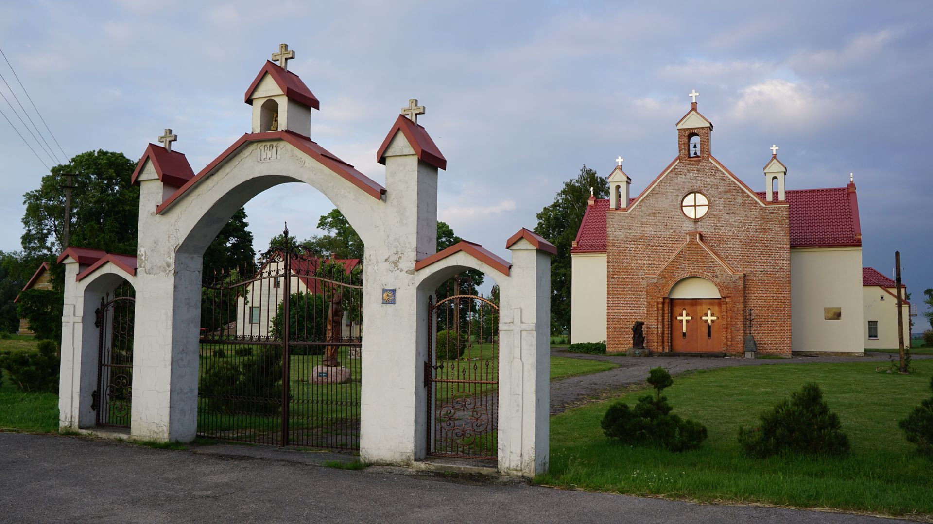 Skardupių Švč. Mergelės Marijos, Krikščionių Pagalbos, bažnyčia