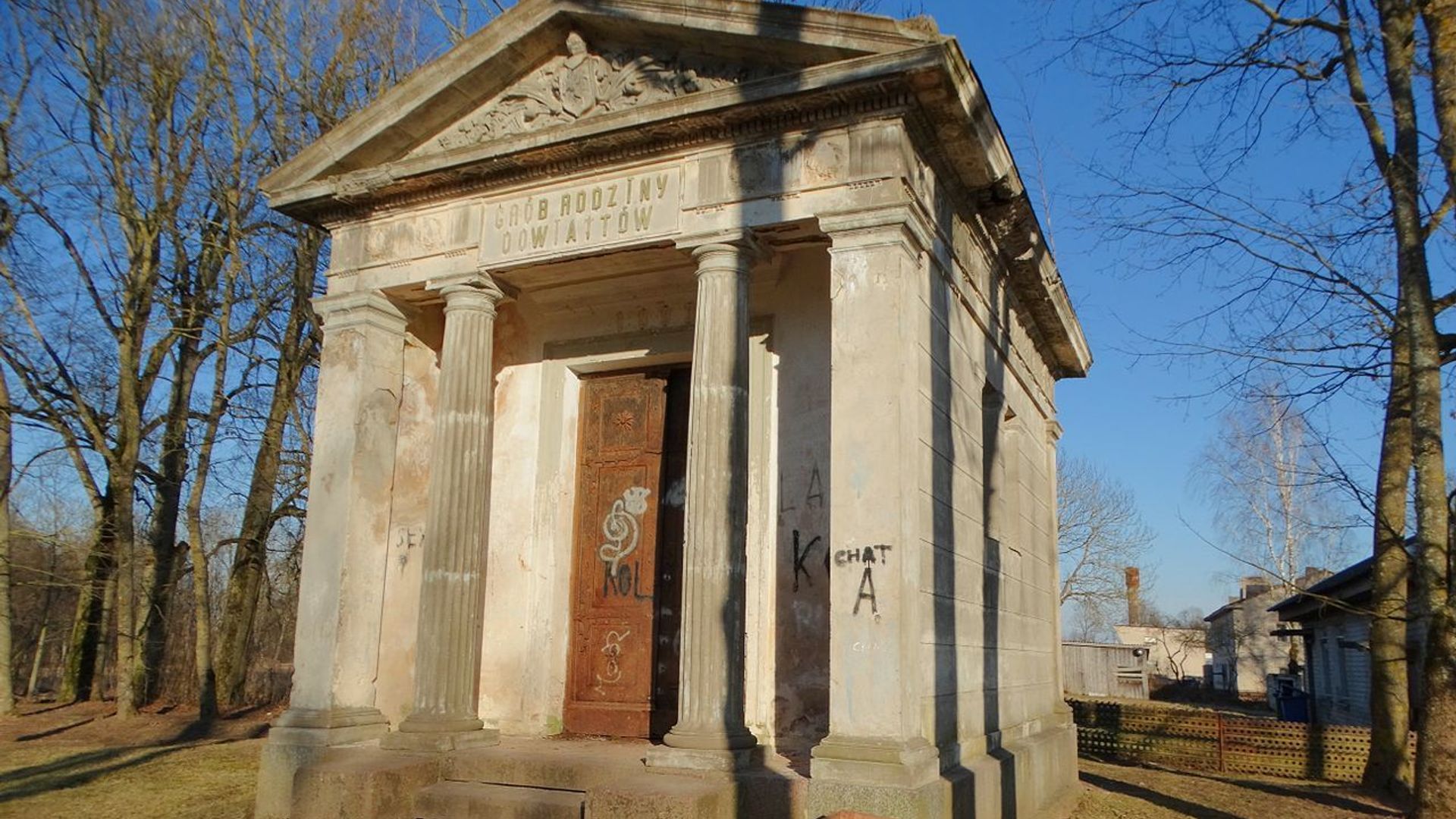 Daujotai Chapel-Mausoleum