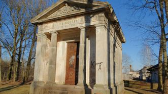 Daujotai Chapel-Mausoleum