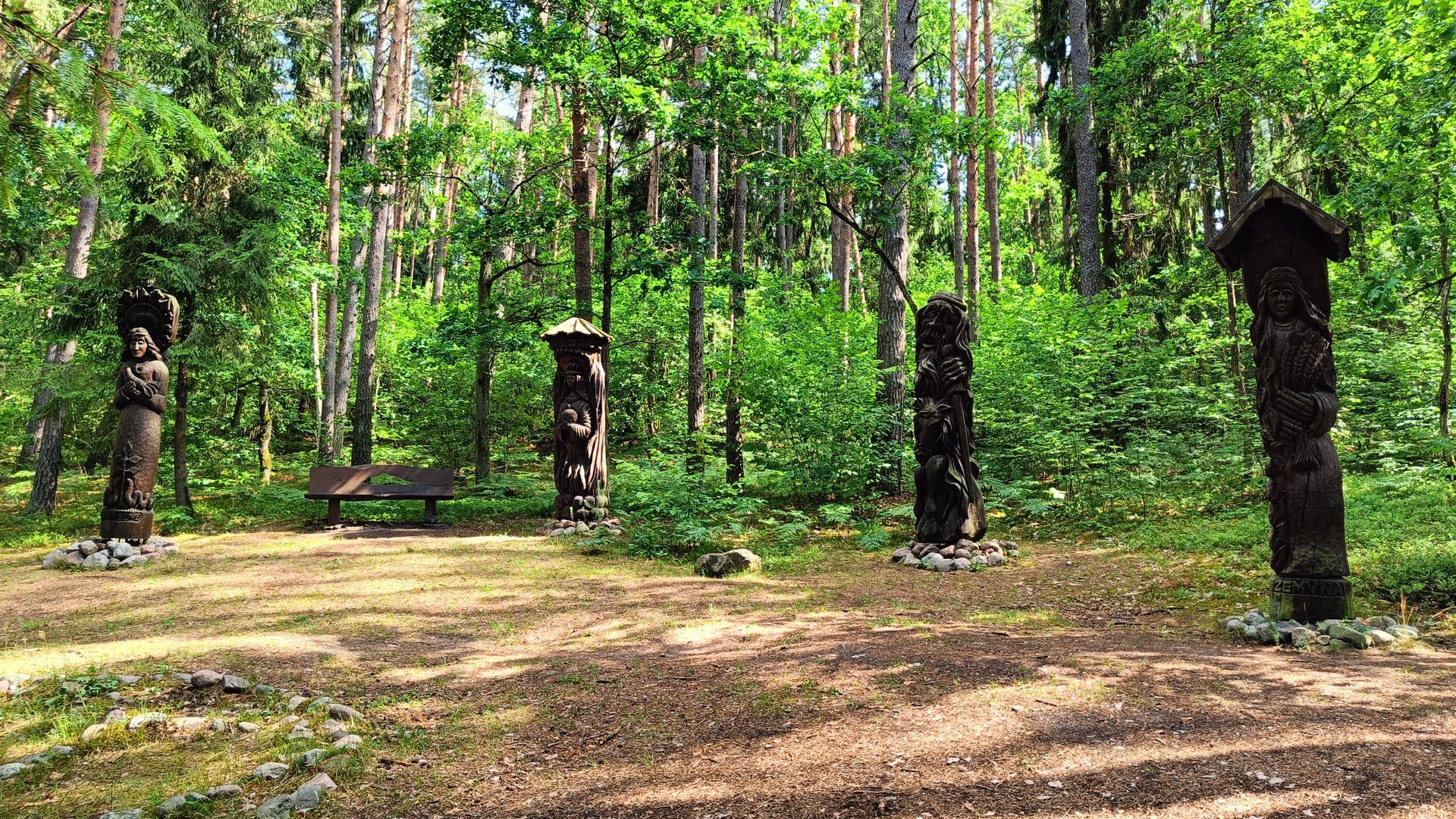 Dievų ir deivių slėnis