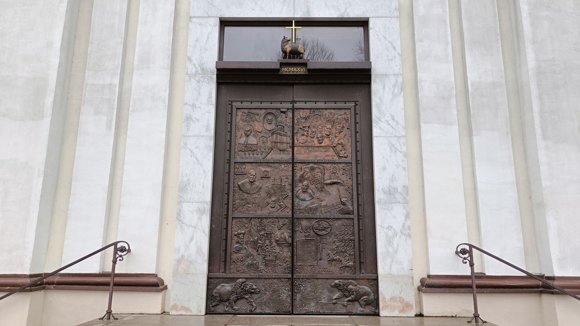Telšiai Cathedral Embossed Doors