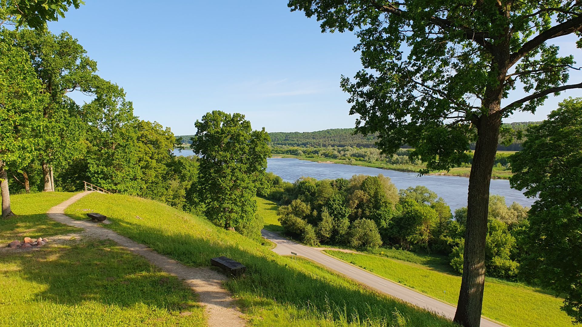 Žemoji Panemunė Mound