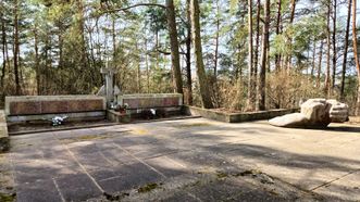Naujienėlės memorialas fašizmo aukoms