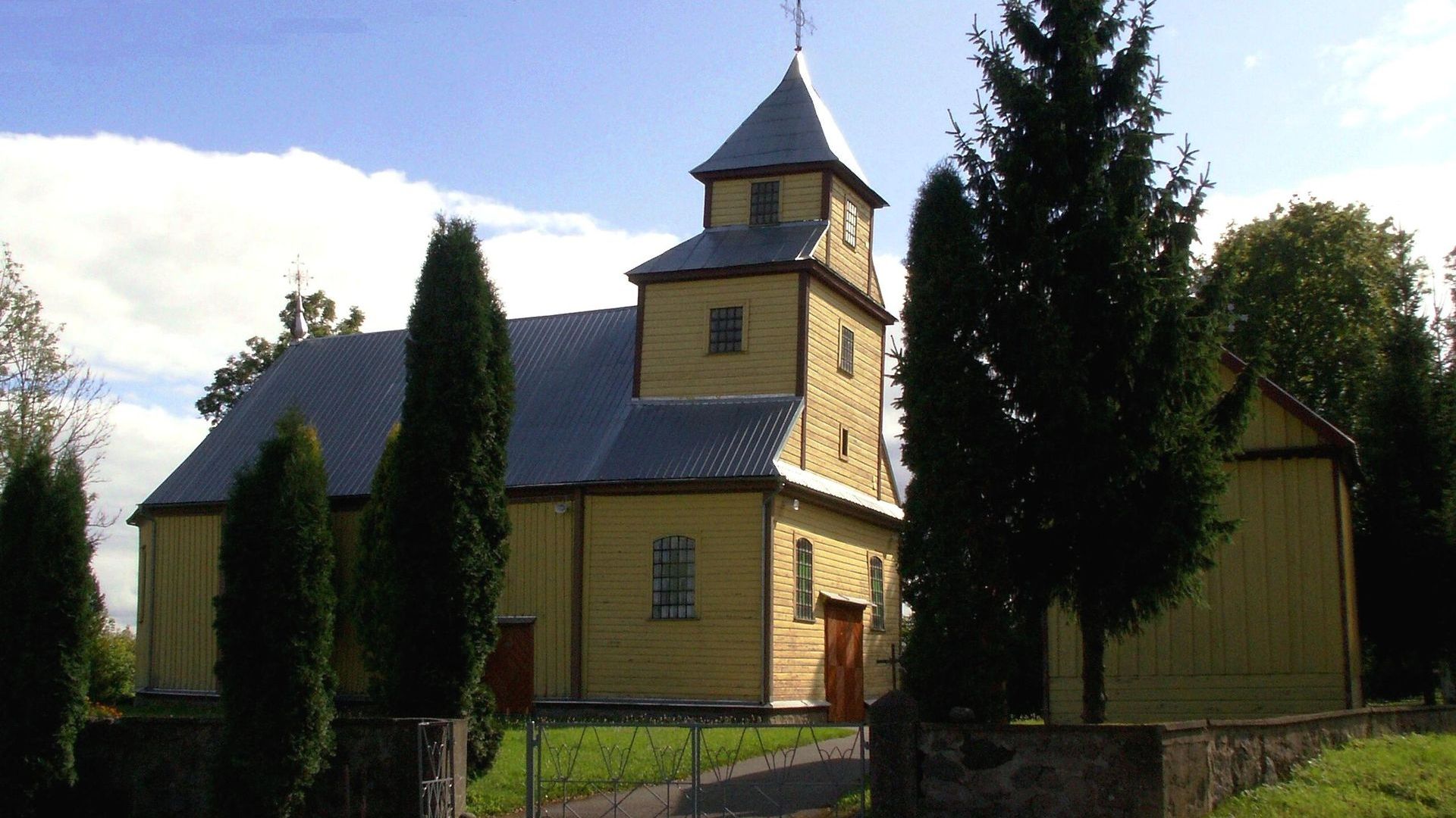 Požerės Kristaus Atsimainymo bažnyčia ir varpinė