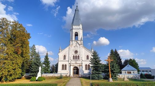 Šėta St. Trinity Church