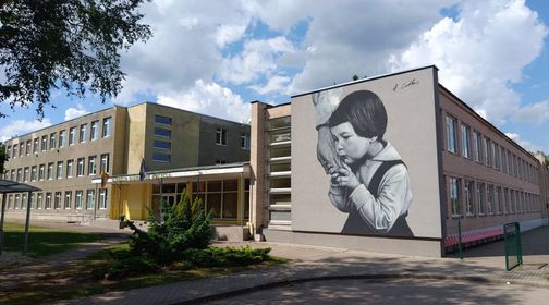 Mural Mother's Hand