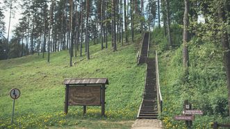 Ginučiai Mound