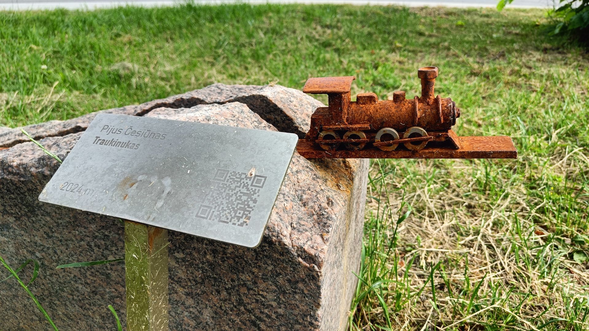 Sculpture Little Train