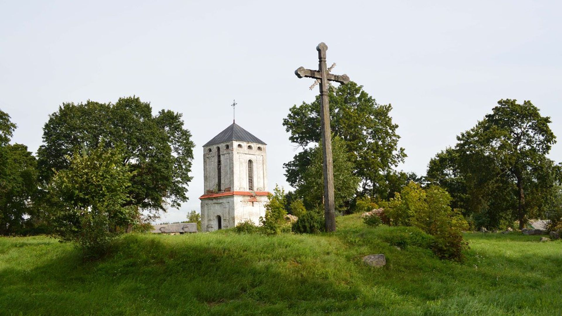 Vytauto kalnas (senosios Kražių bažnyčios griuvėsiai)