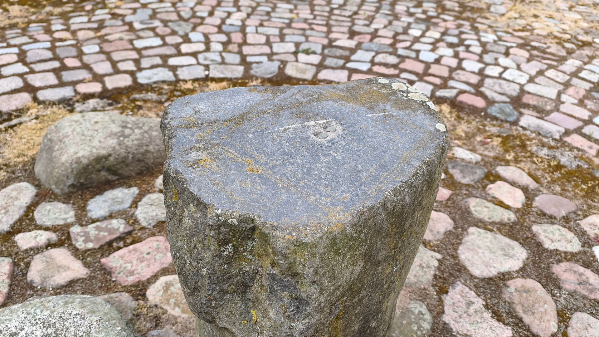 Pranciškonų vienuolyno saulės laikrodis
