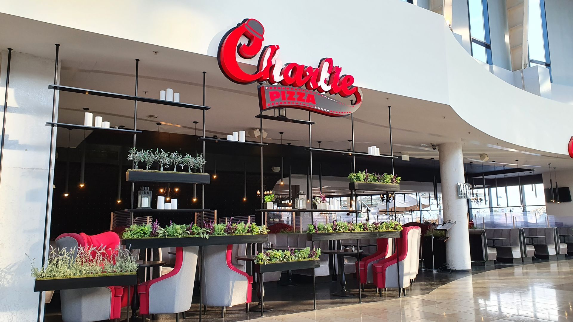 Charlie pizza