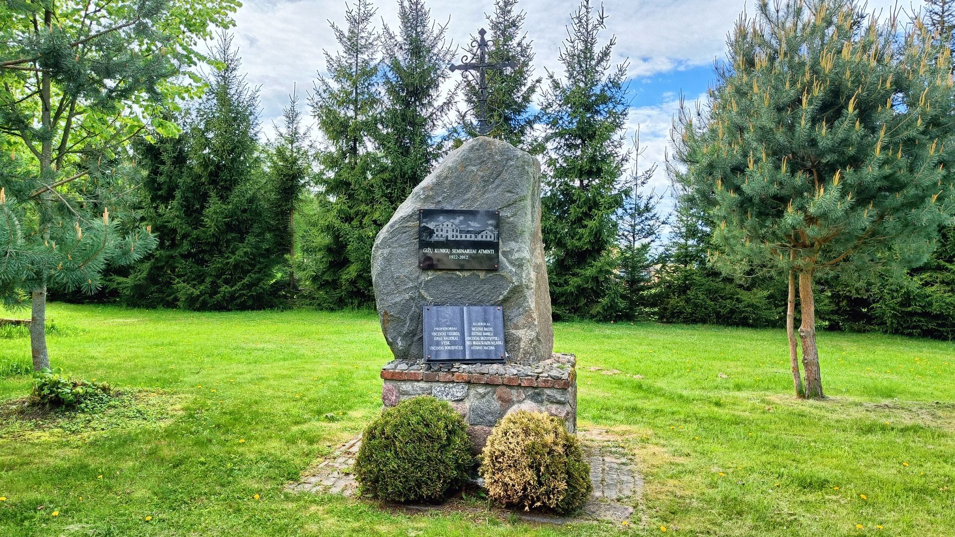 Monument to the Seminary of Gižai