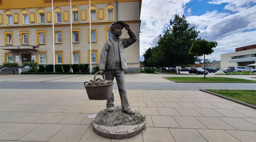 Sculpture The Young Mushroom Picker