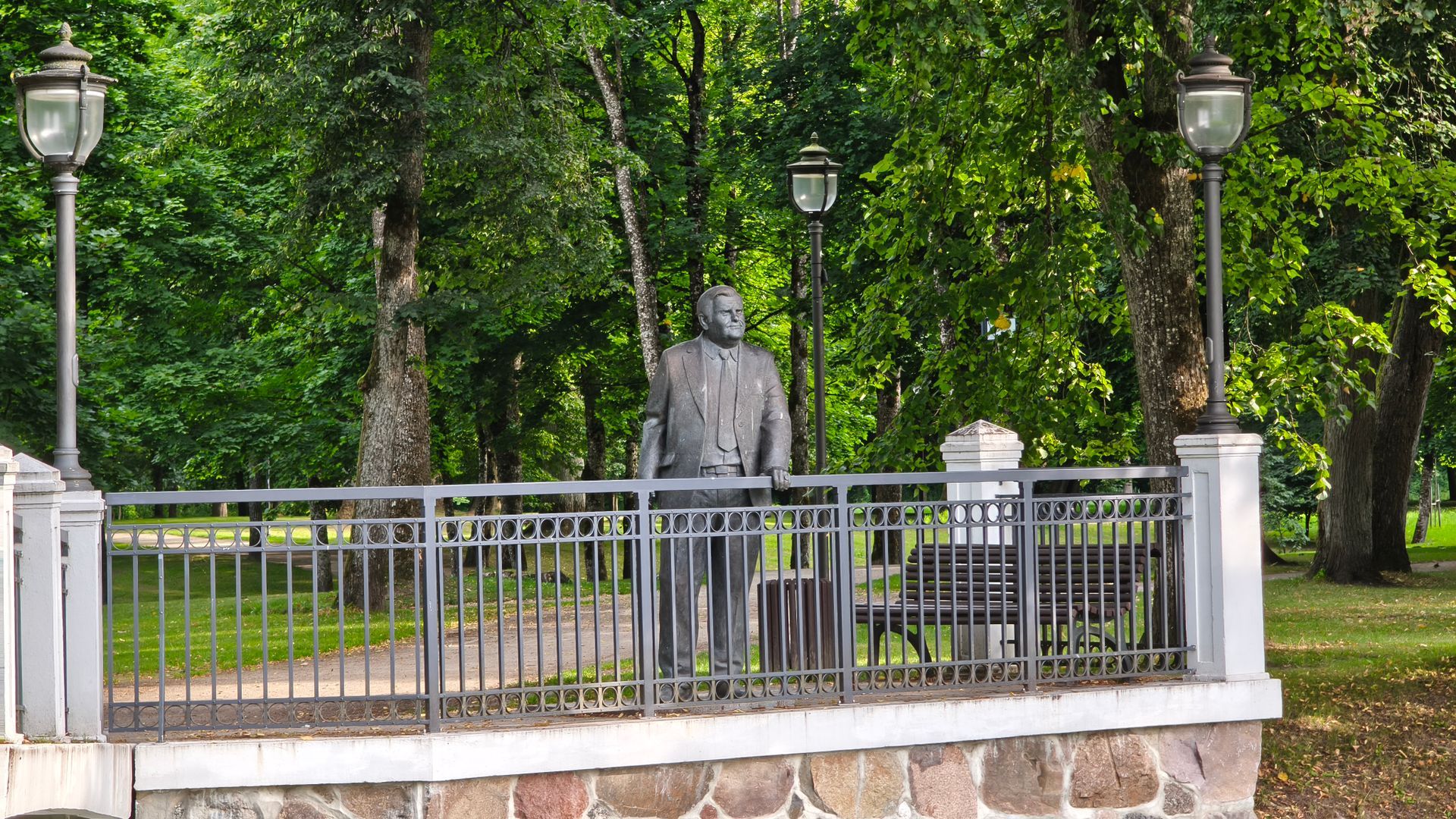 Monument to Bronislovas Lubys