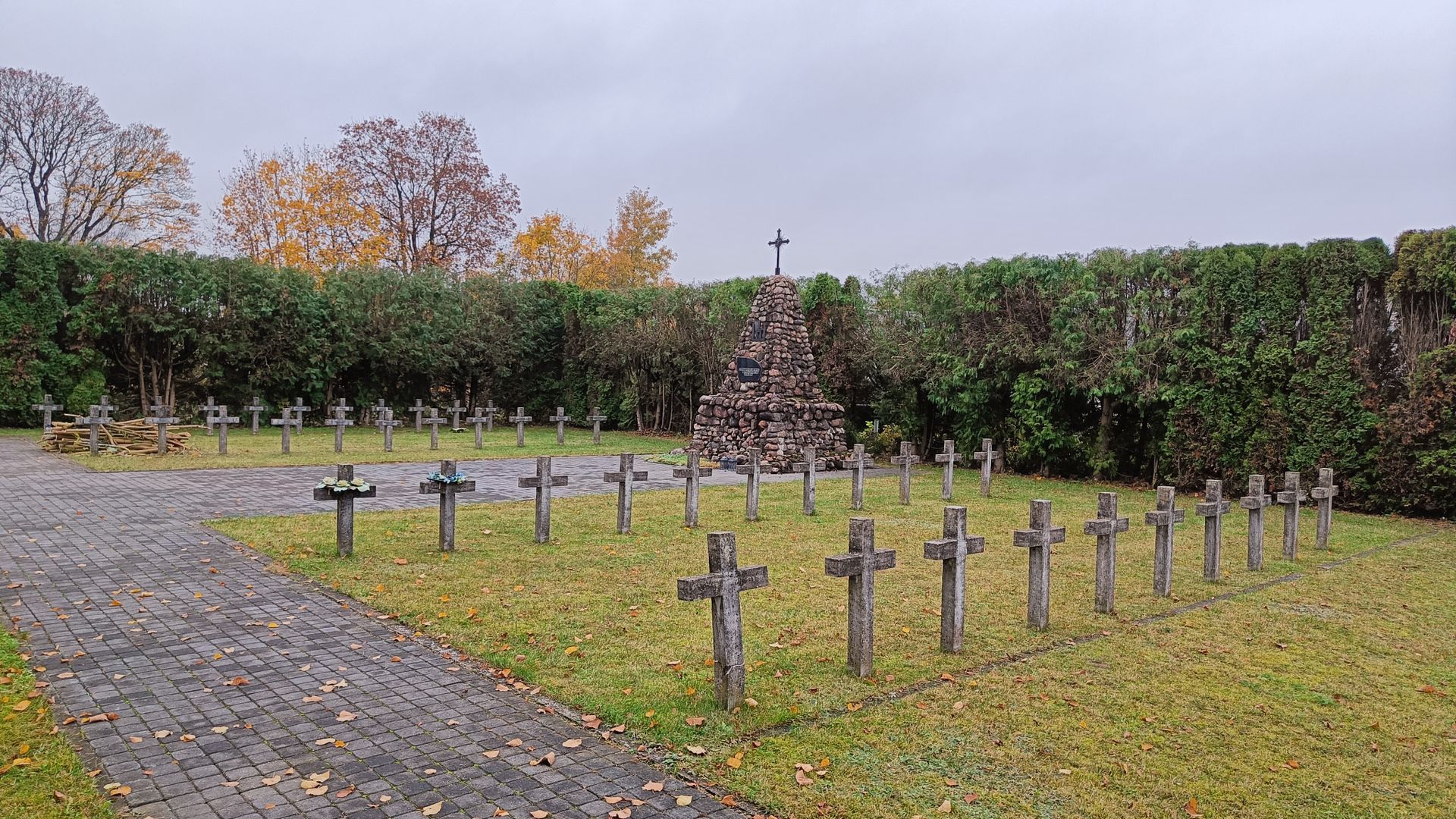 Memorial to Soldiers of Resistance