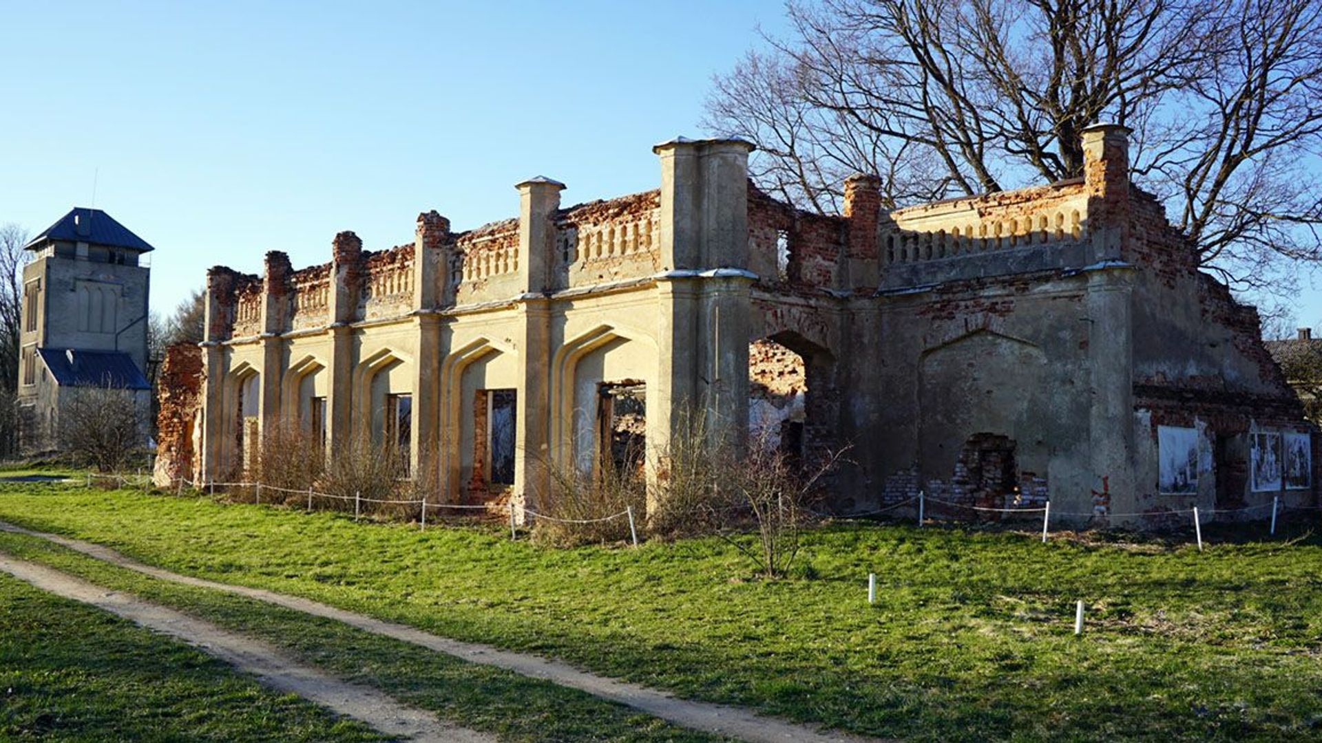Ruins of Vaitkuškis Manor