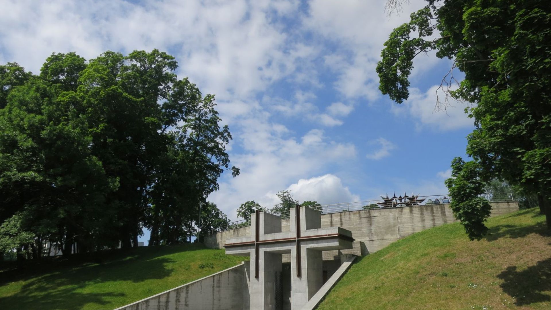 Tuskulėnų rimties parko memorialas