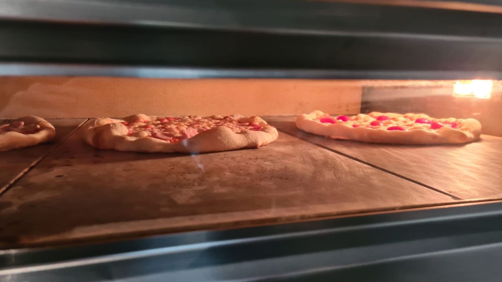 Bratello's pizza