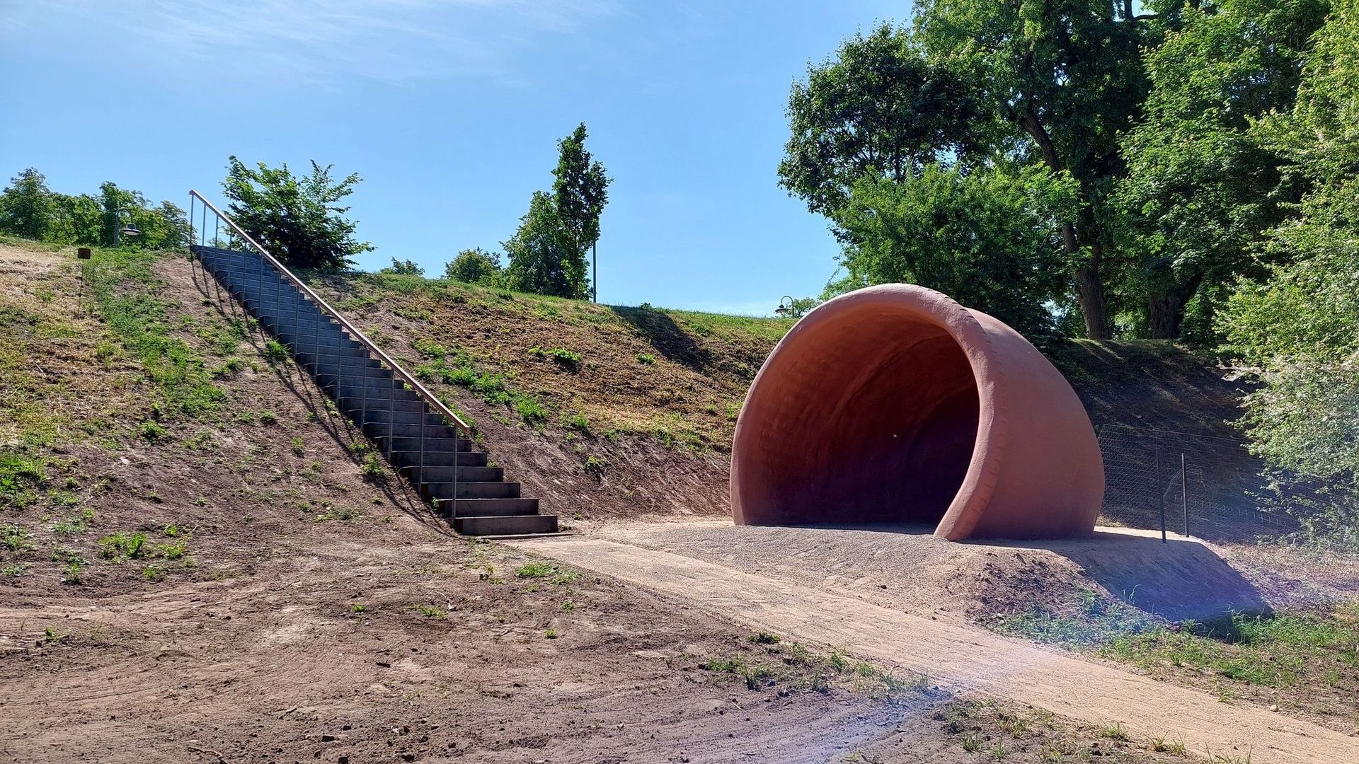 Kalupio upelio puodynių ekspozicija