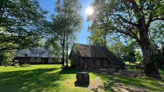 Lakūno Stepono Dariaus gimtinė-muziejus