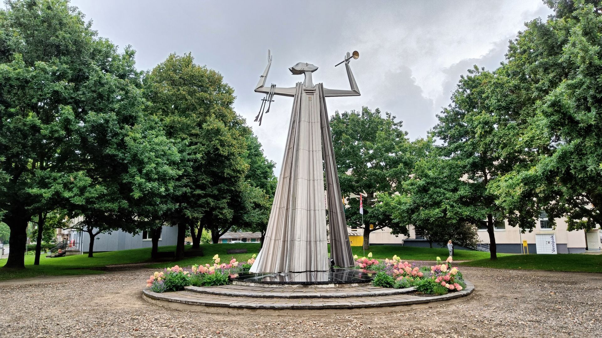 Sculpture Herald of Freedom