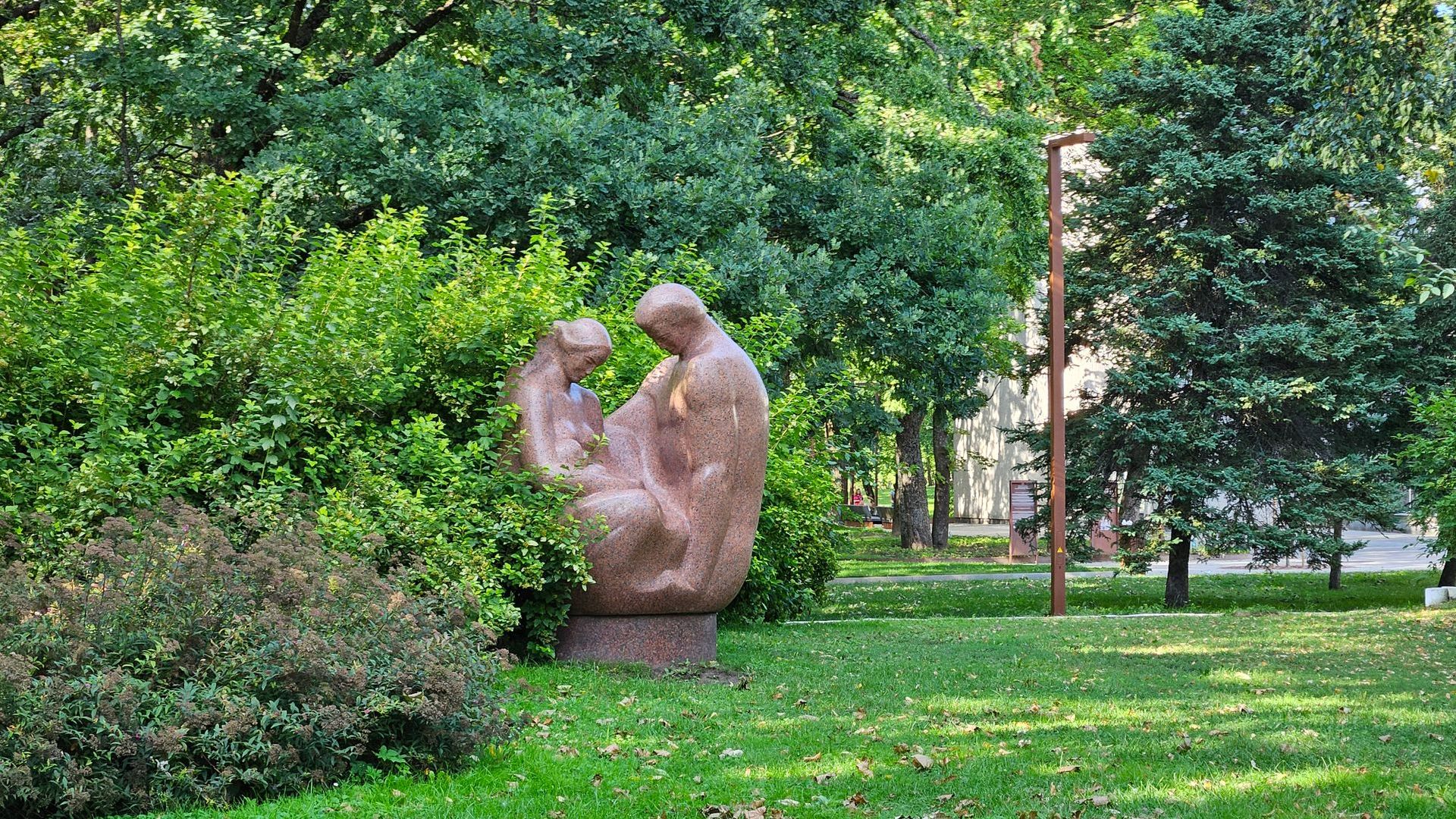 Sculpture Family