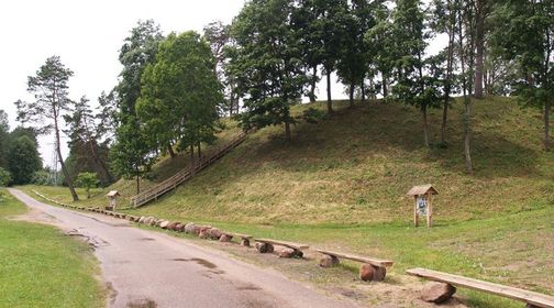 Aukštadvario piliakalnis