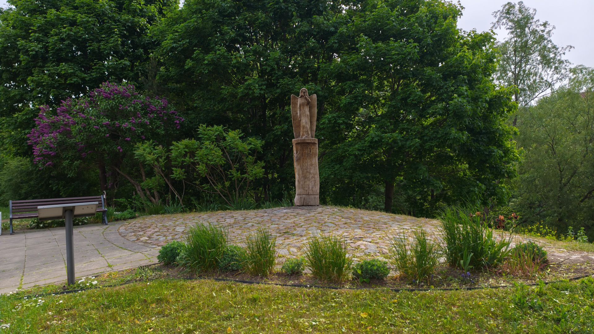 Kretingos Trimituojančio angelo skulptūra