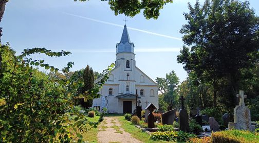 Lapės Saint John the Baptist Church