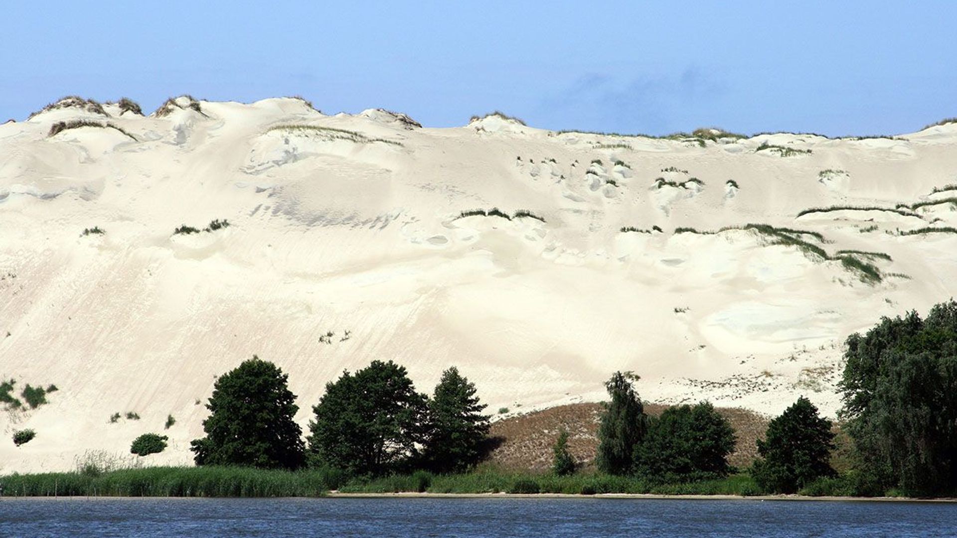 Naglis Cape and Grey Dunes