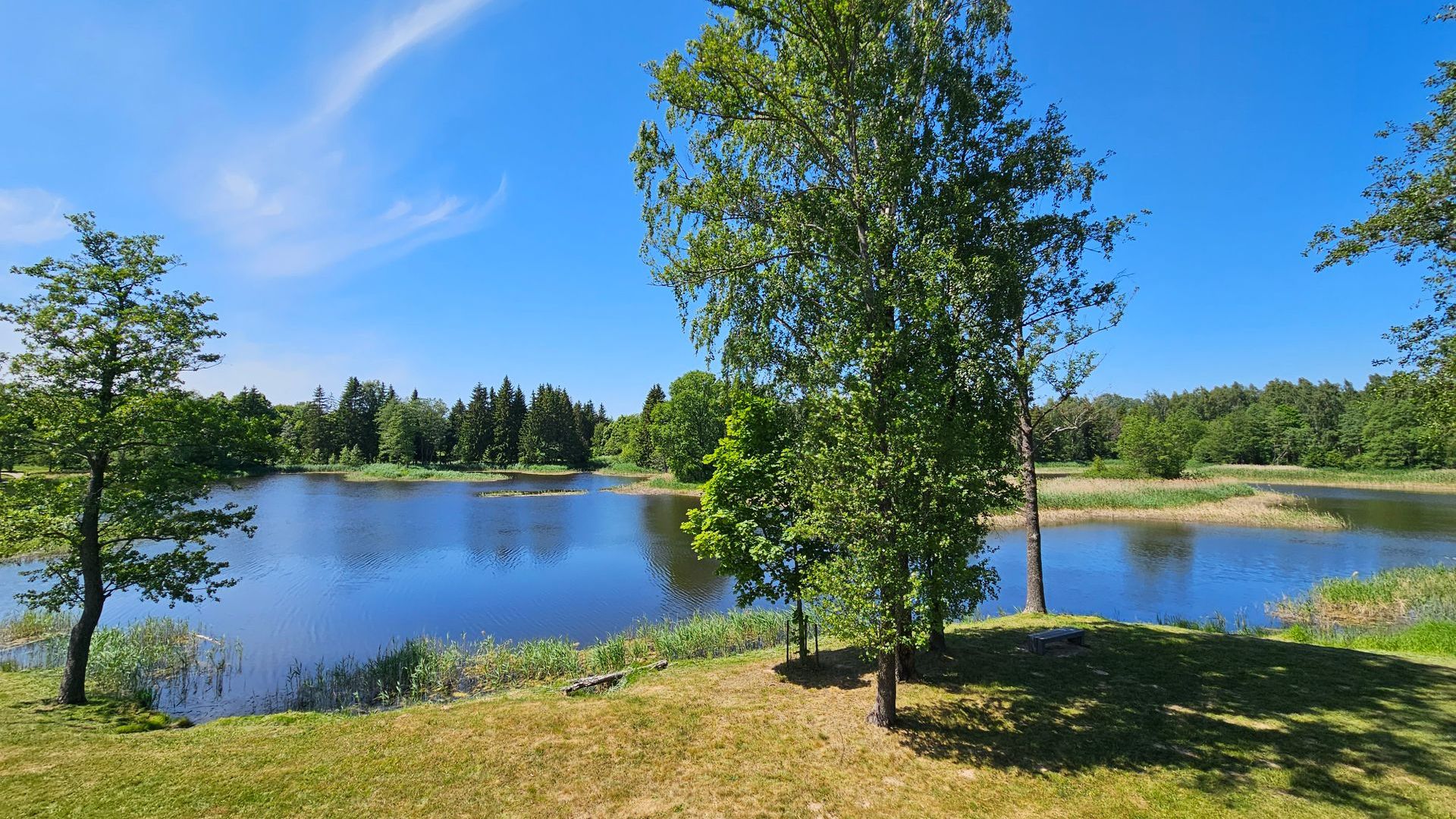 Kirkilų karstiniai ežerėliai