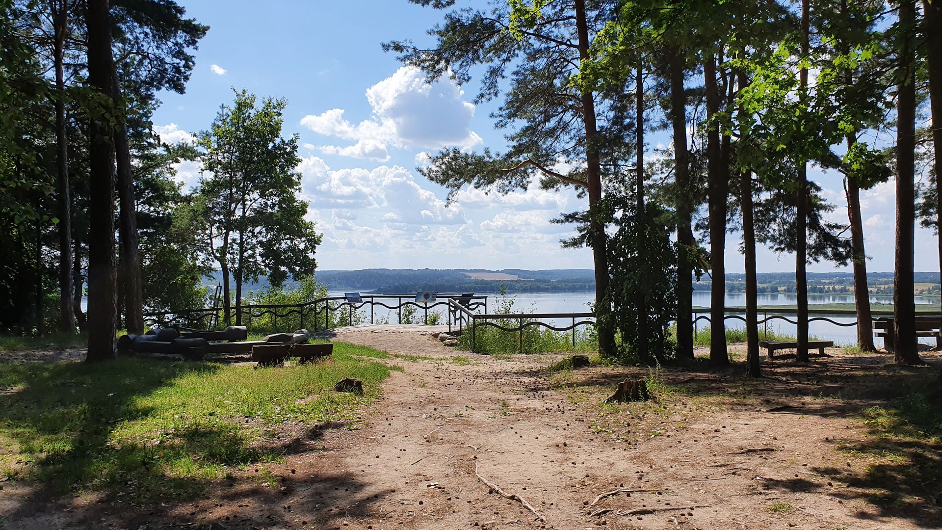 Mergakalnio (Dovainonių) apžvalgos aikštelė