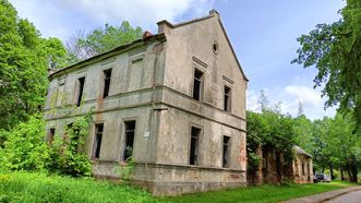 Former Bartninkai Manor