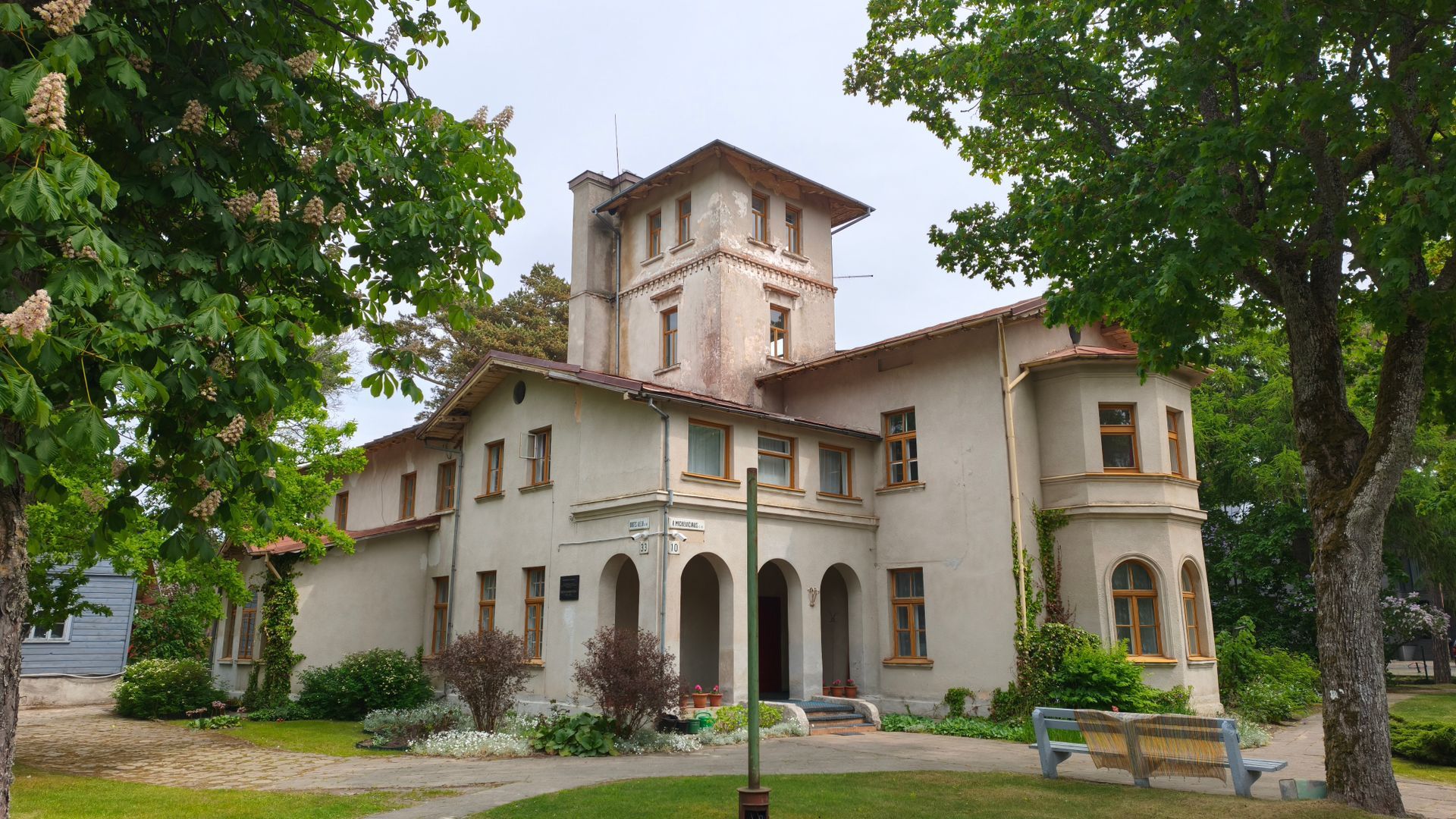 Baltoji vila