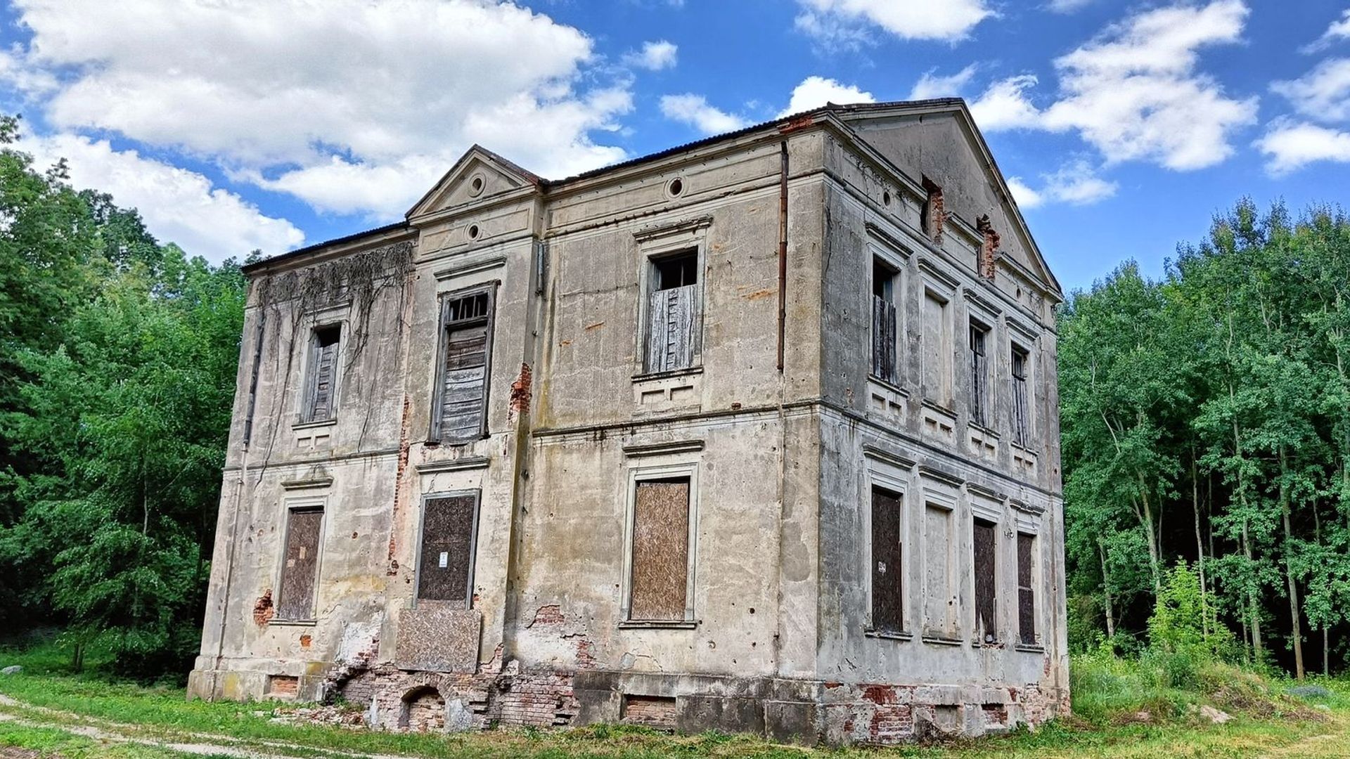 Former Šūkliai Manor