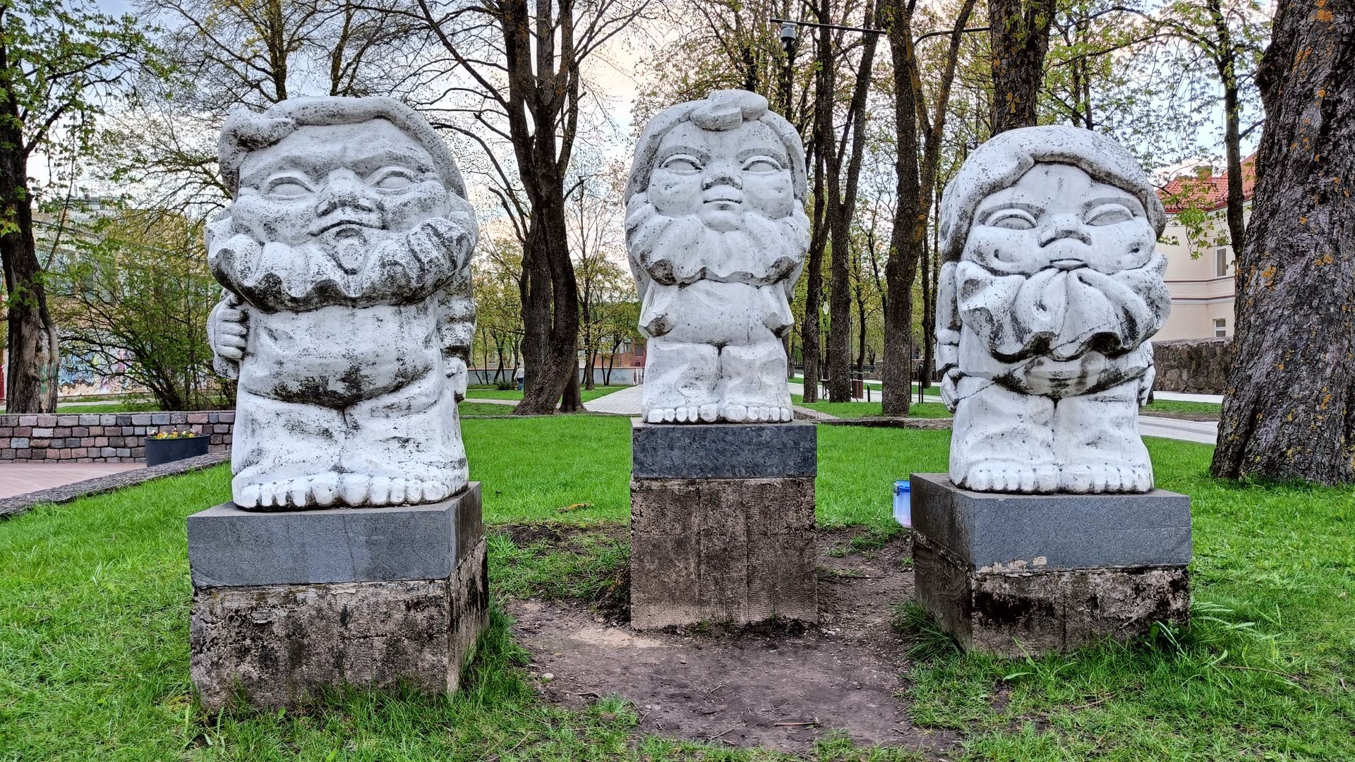 Sculpture Three Dwarfs