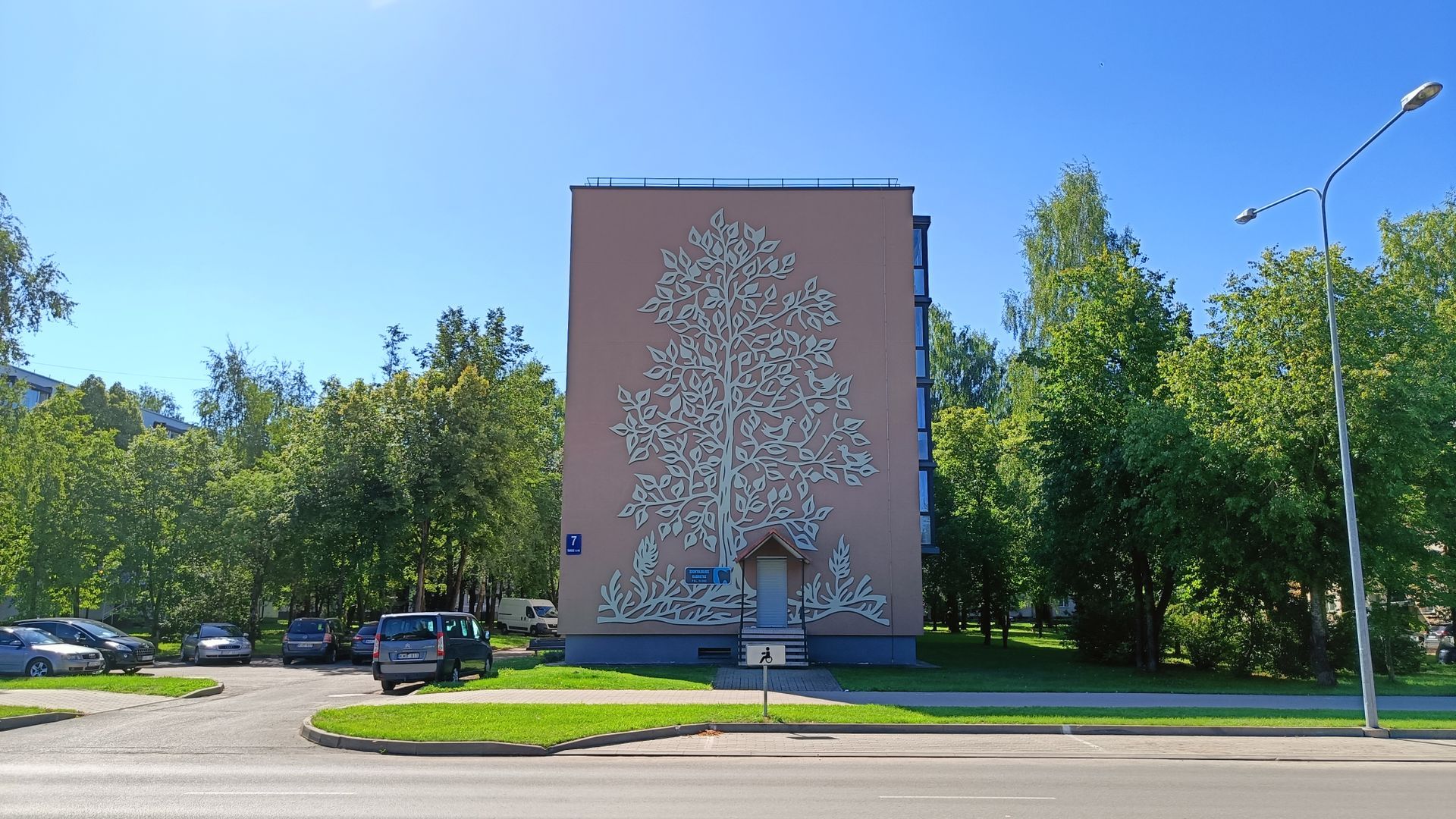 Mural Tree