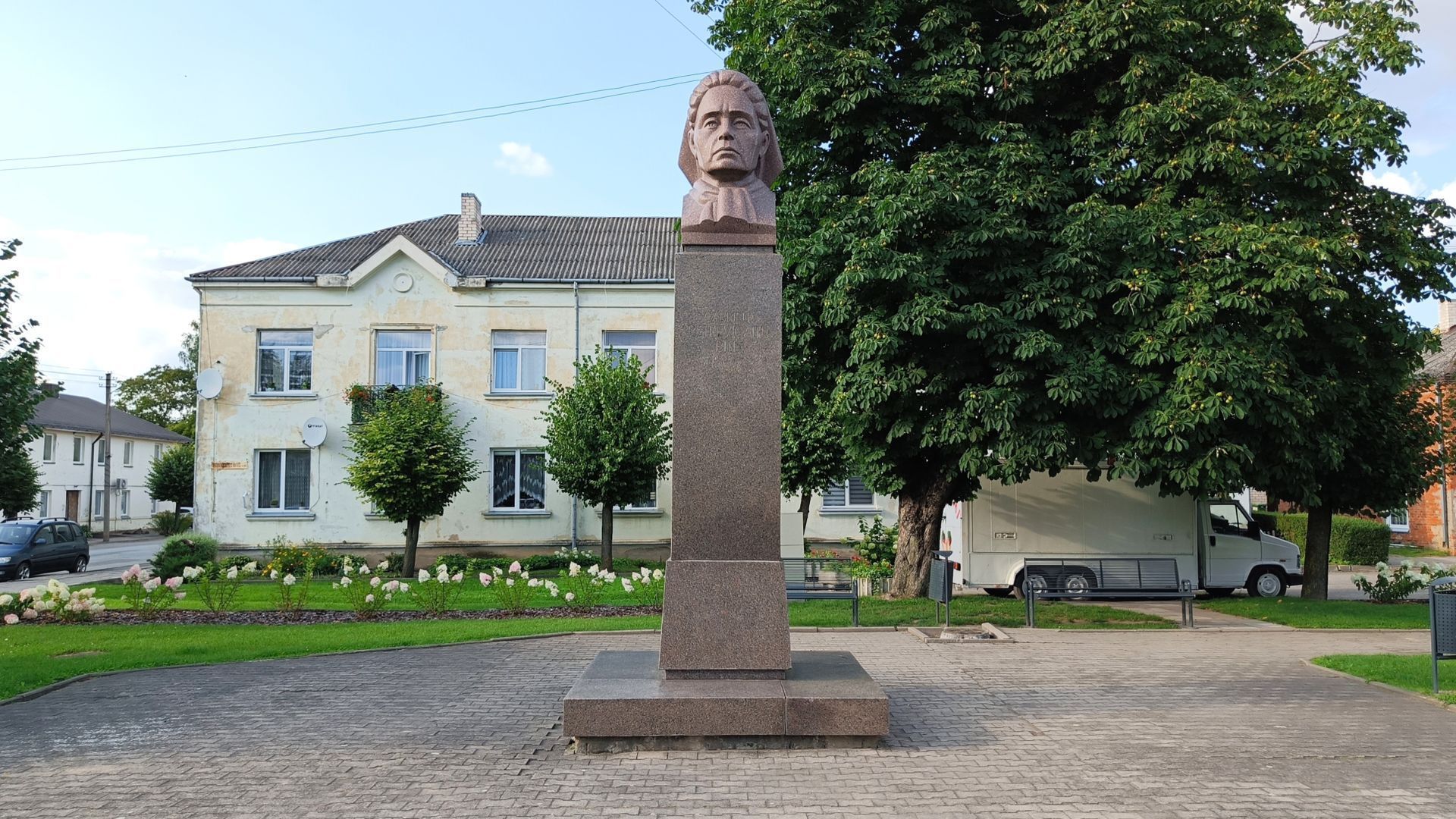 Paminklas Gabrielei Petkevičaitei-Bitei