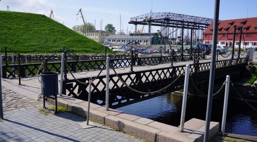 Chain (Swing) Bridge