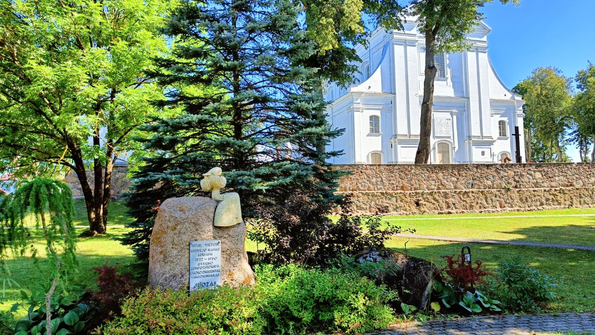 Monument to Juozas Neimontas