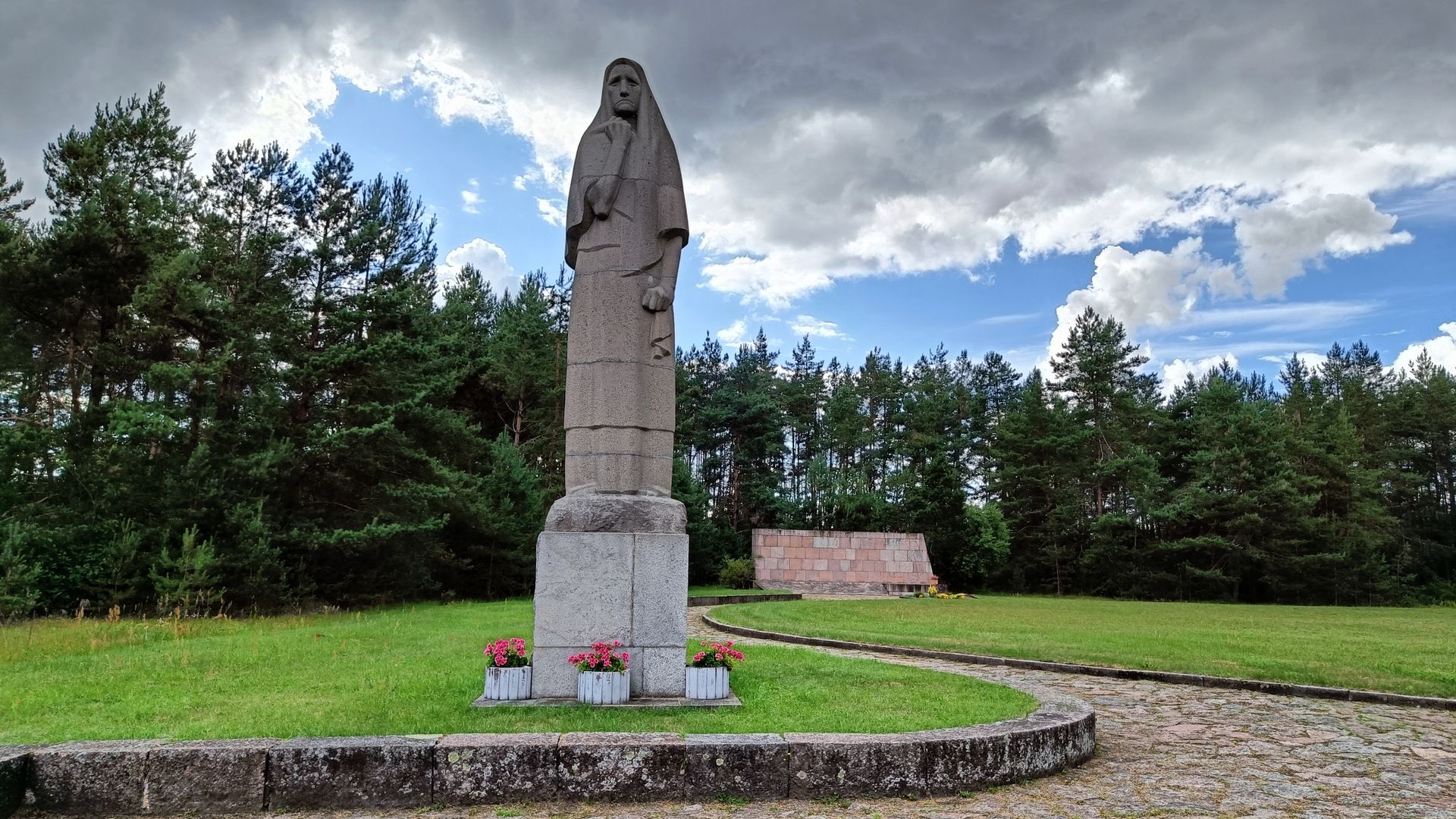 Paminklas Pirčiupių motina