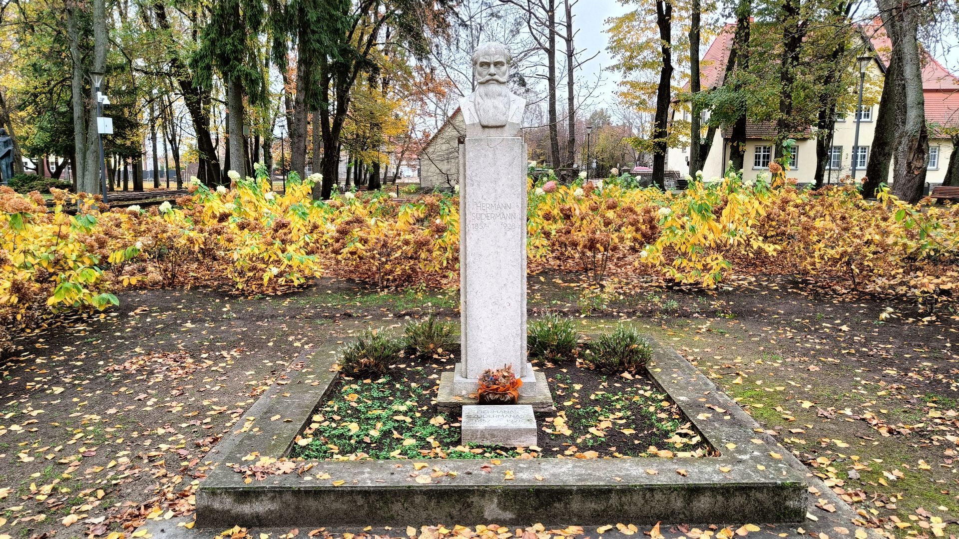 Monument to Hermann Sudermann