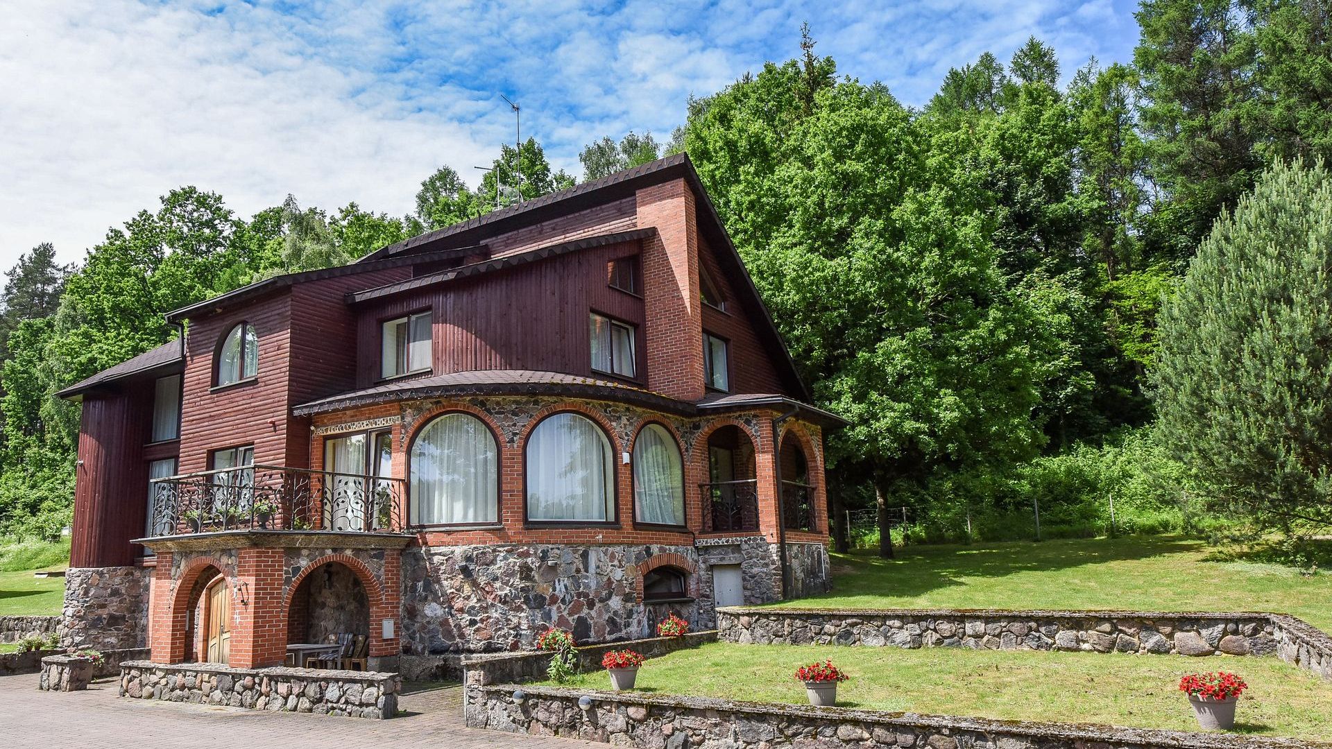 Kirkšnovė Homestead