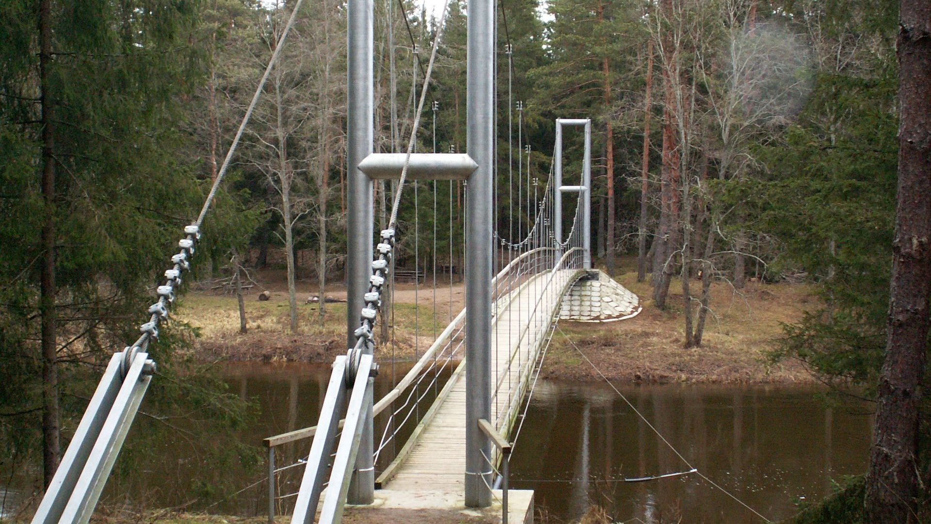 Mikieriai Hanging Bridge