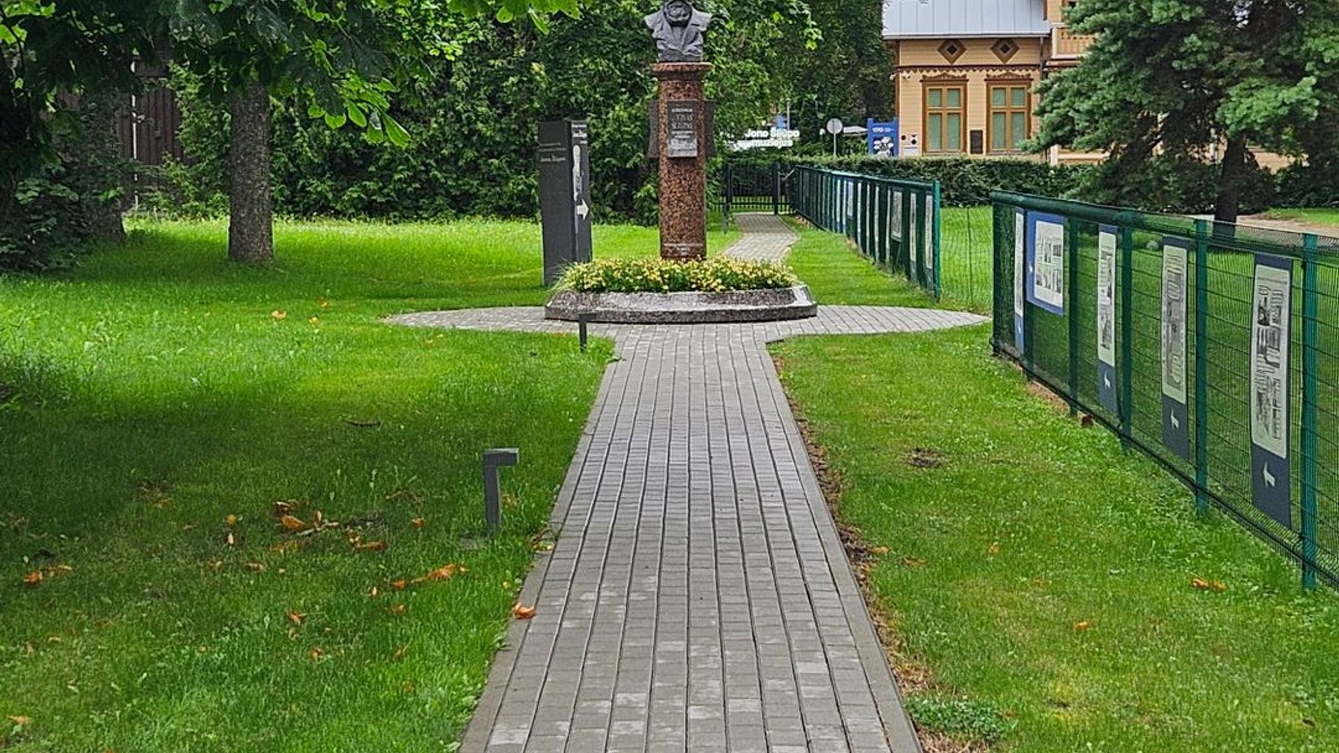 Paminklas Jonui Šliūpui