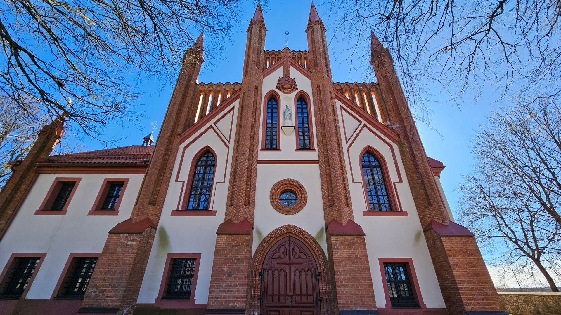 Senieji Trakai Lord's Revelation to the Blessed Virgin Mary and St. Benedict Church