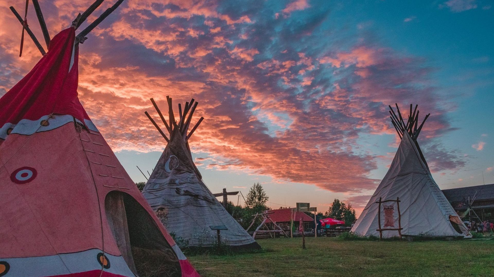 Tipi palapinės Vinetu kaime