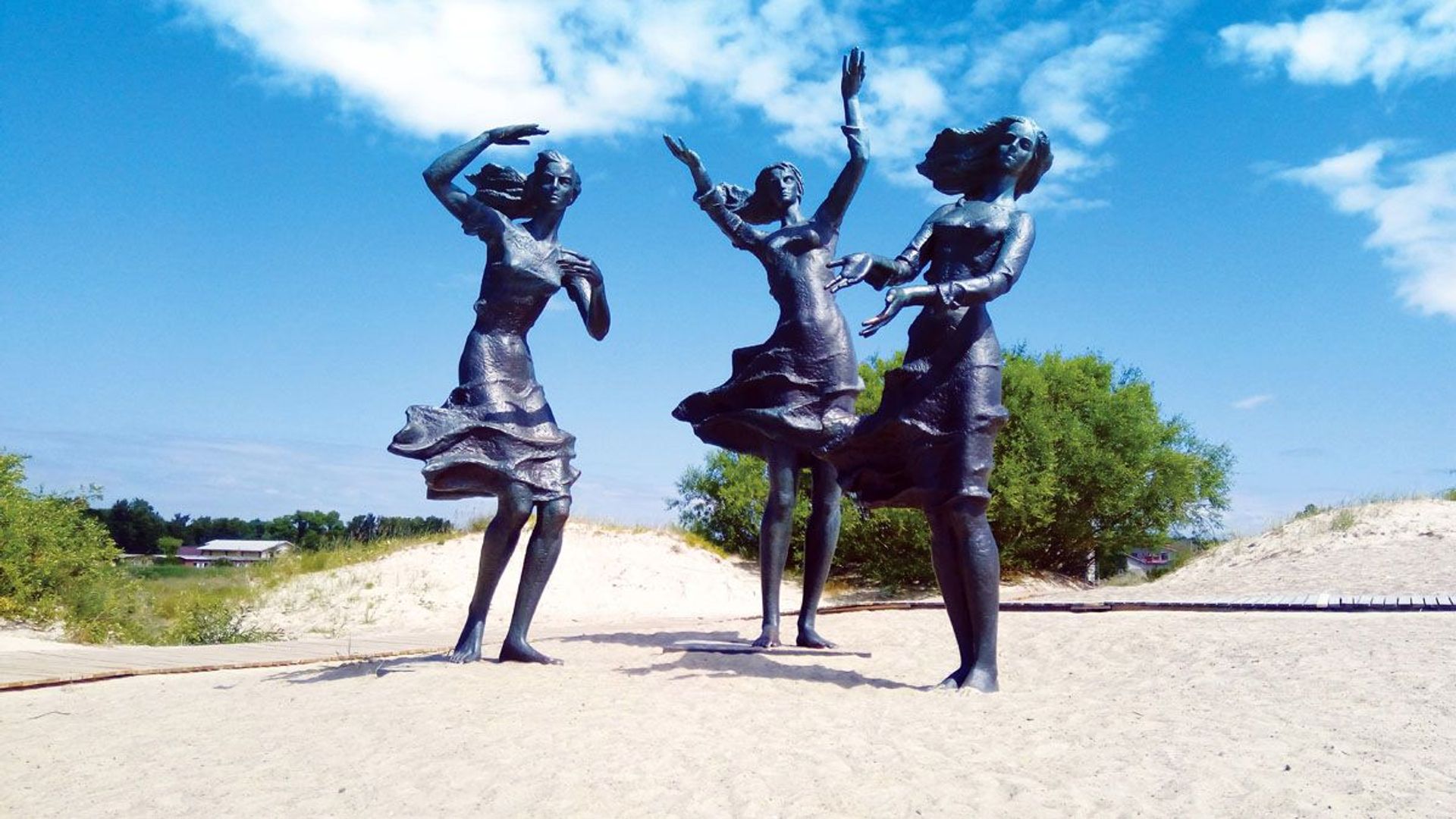 Sculpture Fisherman’s Daughters