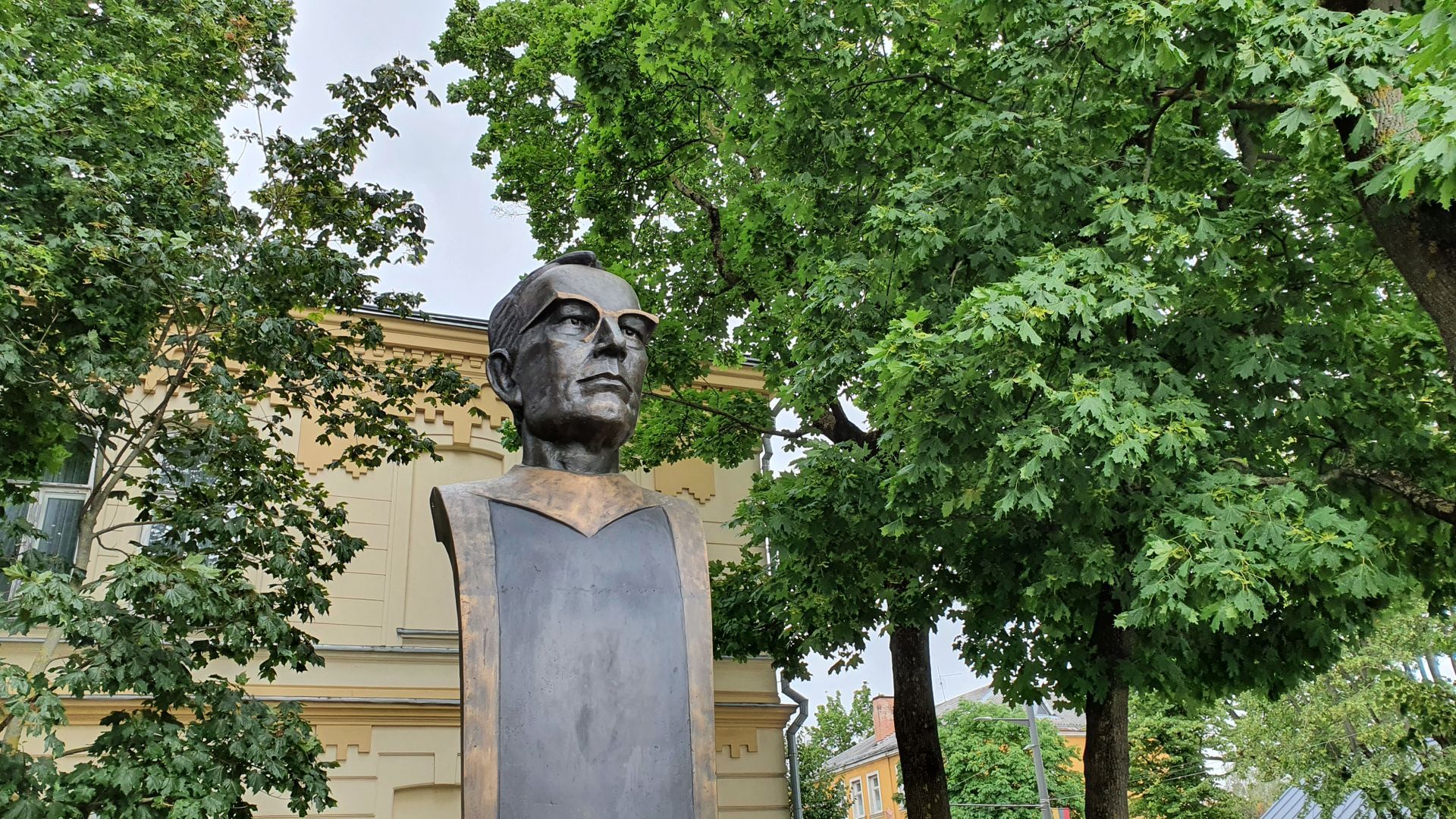 Monument to Stasys Lozoraitis